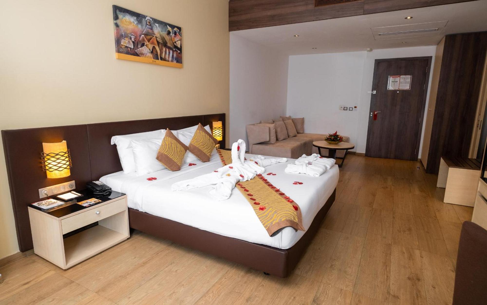 Azalai Hotel Abidjan Buitenkant foto